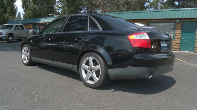 Audi A4 2002 photo 4