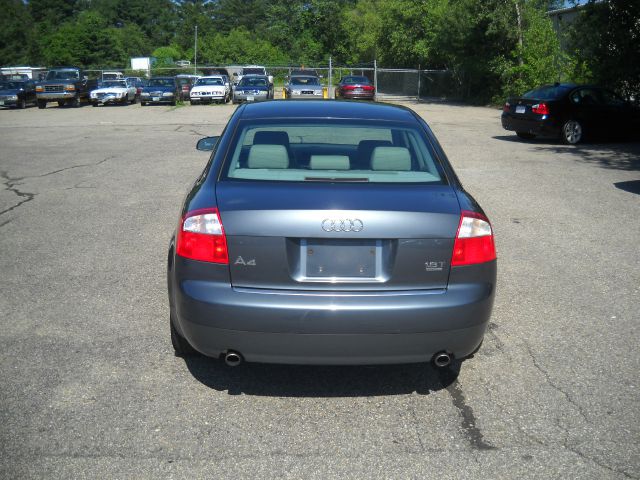 Audi A4 2002 photo 2