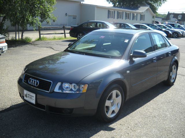 Audi A4 2002 photo 4