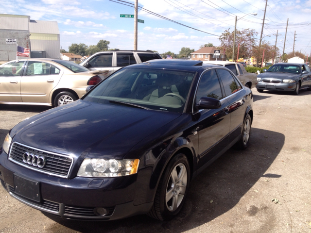 Audi A4 2002 photo 2