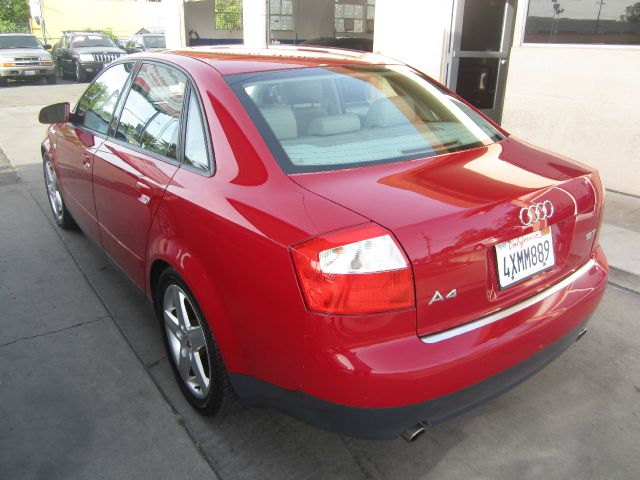 Audi A4 2002 photo 1