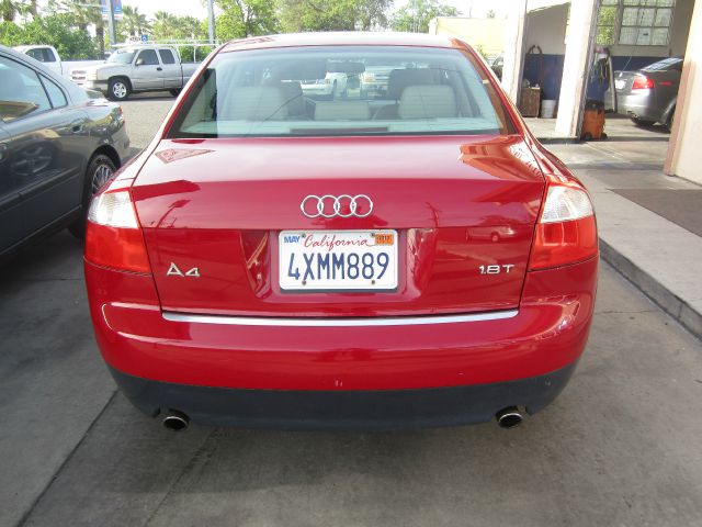 Audi A4 2002 photo 2