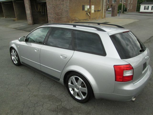 Audi A4 2003 photo 6