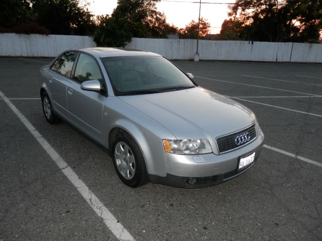 Audi A4 2003 photo 4