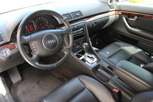 Audi A4 2003 photo 2