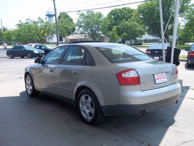 Audi A4 2003 photo 6