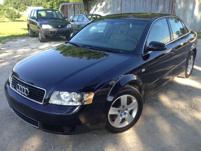 Audi A4 2003 photo 2