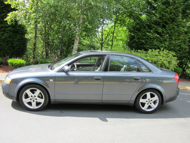 Audi A4 2003 photo 4