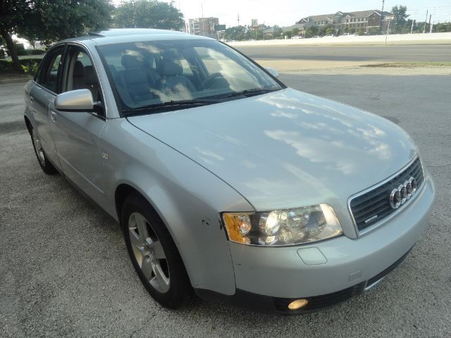 Audi A4 2003 photo 4