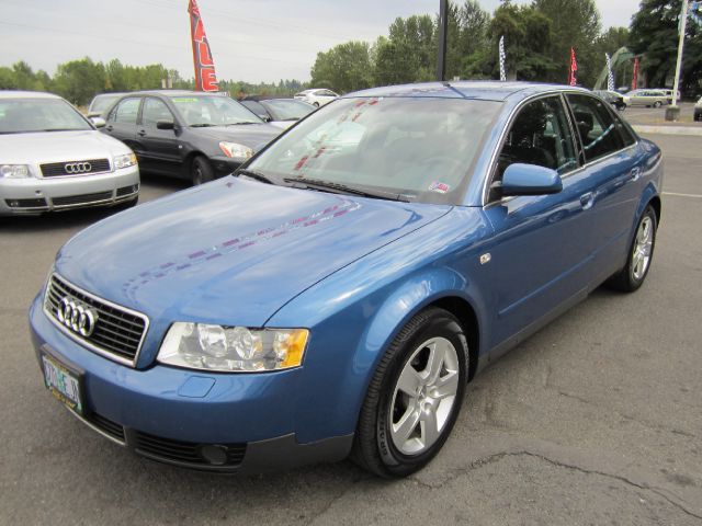 Audi A4 2003 photo 2