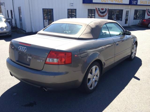 Audi A4 2003 photo 2