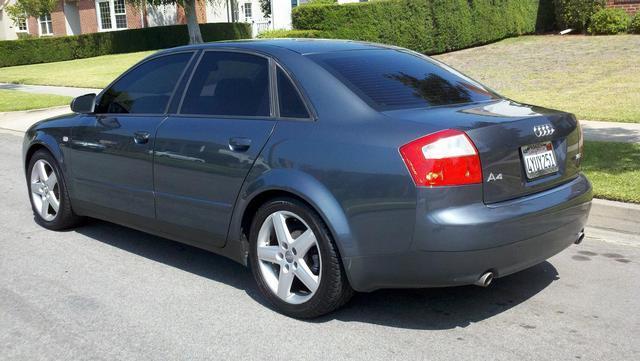 Audi A4 2003 photo 2