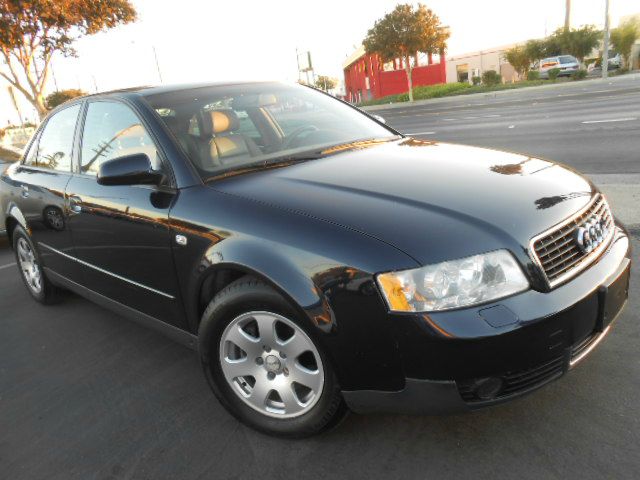 Audi A4 2003 photo 2