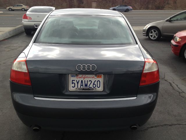 Audi A4 2003 photo 1