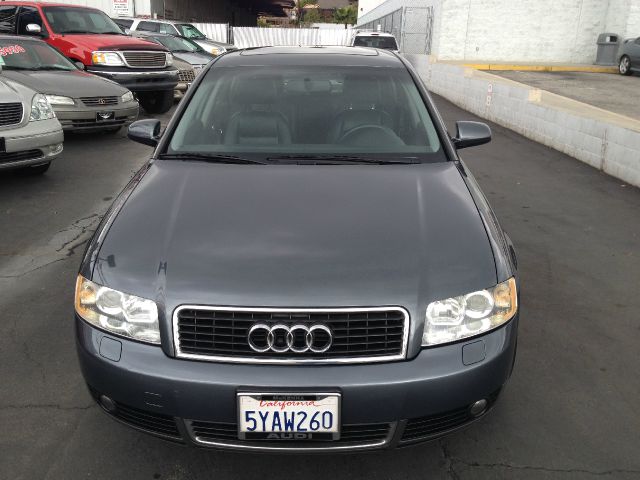 Audi A4 2003 photo 2