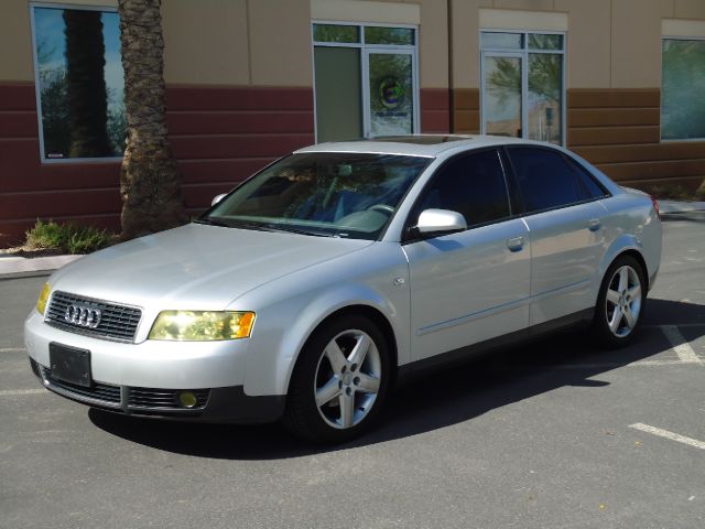 Audi A4 2003 photo 1