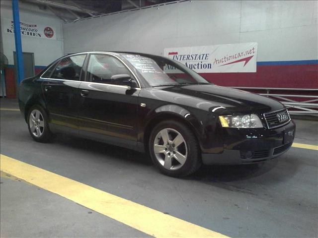 Audi A4 2003 photo 2