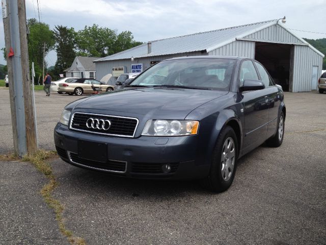 Audi A4 2003 photo 1