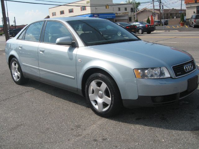 Audi A4 2003 photo 3