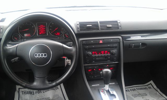 Audi A4 2003 photo 10