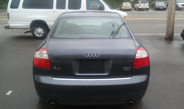 Audi A4 2003 photo 12