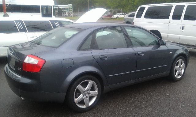 Audi A4 2003 photo 4