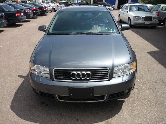 Audi A4 2003 photo 2