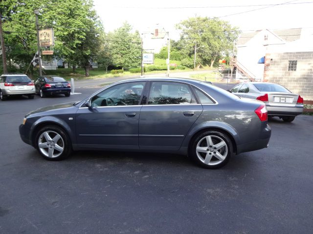 Audi A4 2003 photo 7