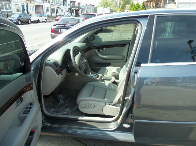 Audi A4 2003 photo 8