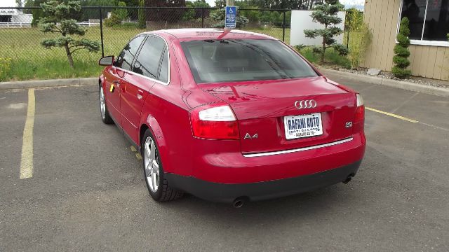 Audi A4 2003 photo 2