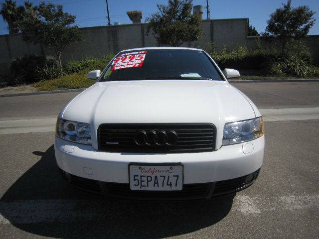 Audi A4 2003 photo 1