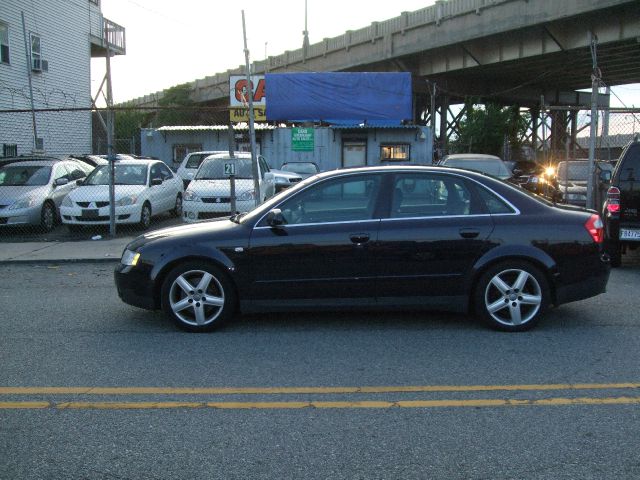 Audi A4 2003 photo 1