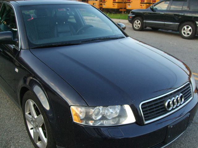 Audi A4 2003 photo 4