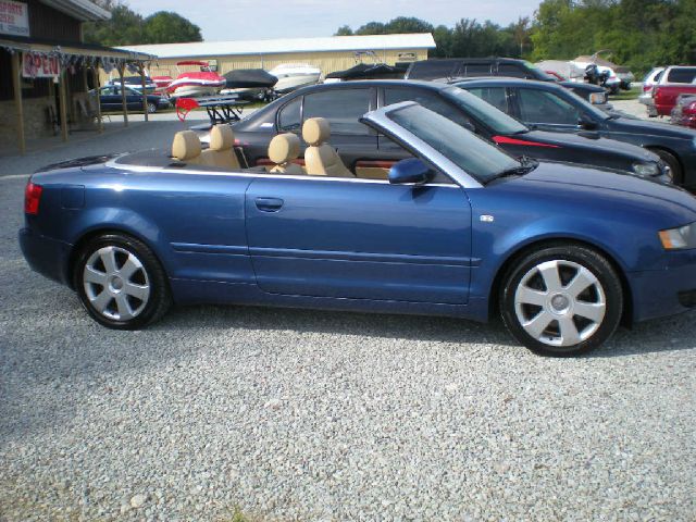 Audi A4 2003 photo 2