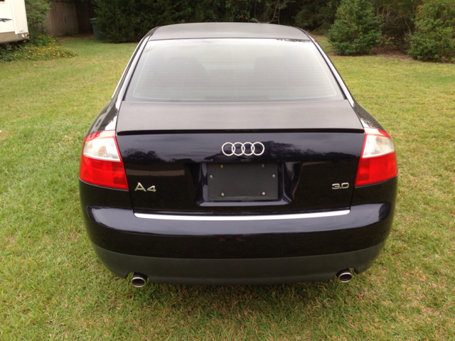 Audi A4 2003 photo 4