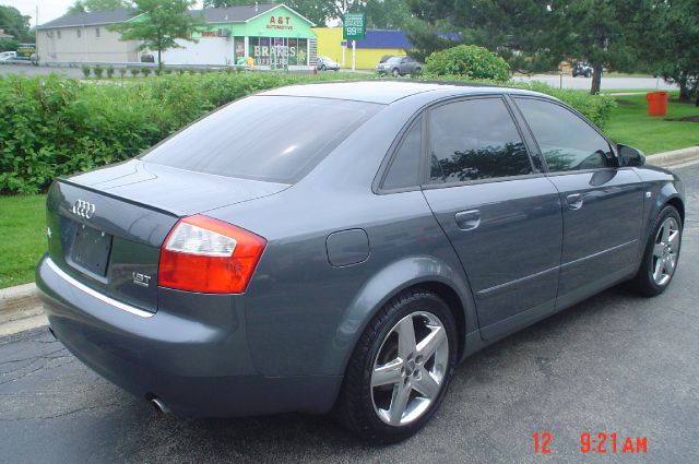 Audi A4 2003 photo 1