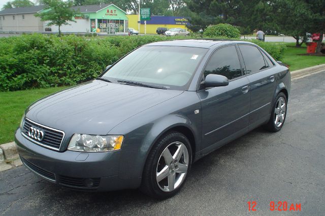 Audi A4 2003 photo 3