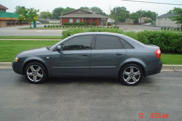 Audi A4 2003 photo 4