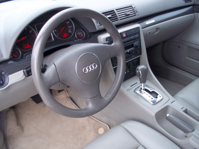 Audi A4 2003 photo 3