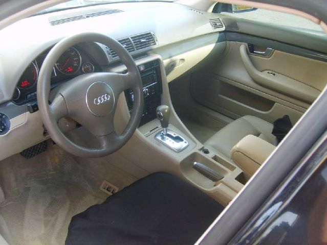 Audi A4 2003 photo 1