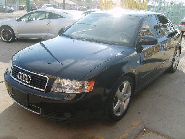 Audi A4 2003 photo 3