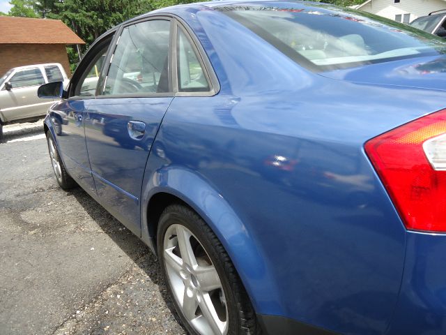 Audi A4 2003 photo 4