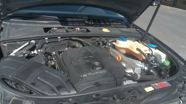 Audi A4 2003 photo 2