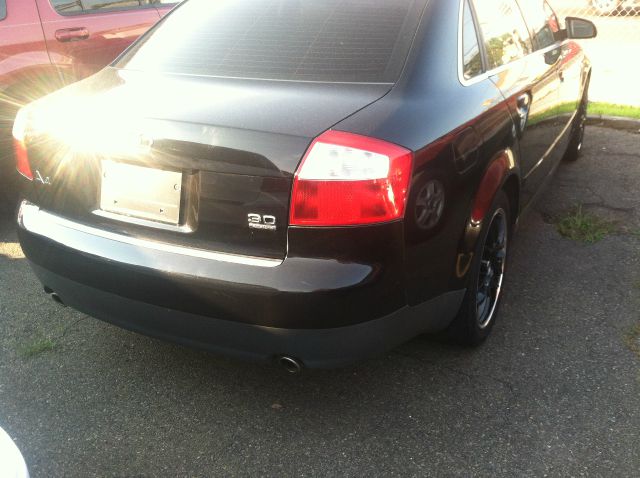 Audi A4 2003 photo 4