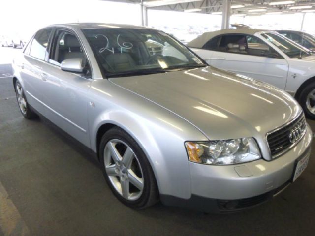 Audi A4 2003 photo 4