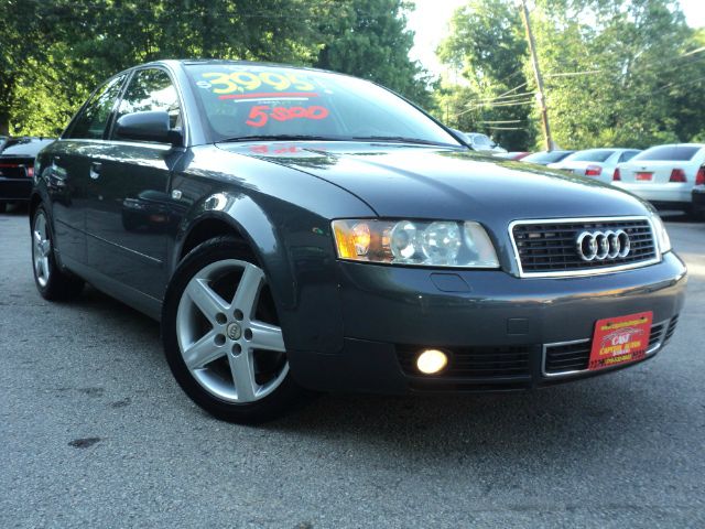 Audi A4 2003 photo 4