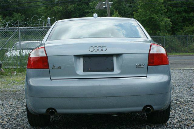 Audi A4 2003 photo 1