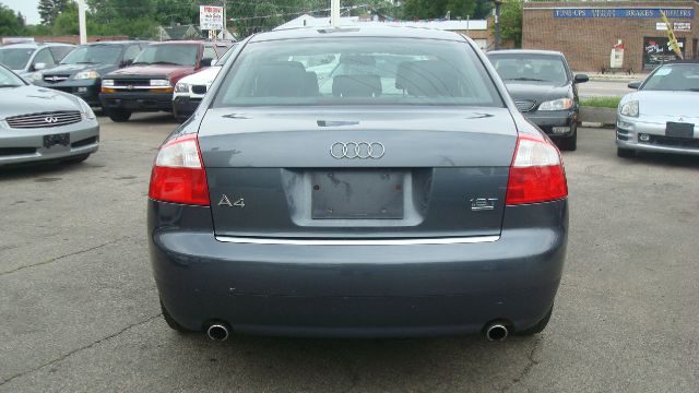 Audi A4 2003 photo 1