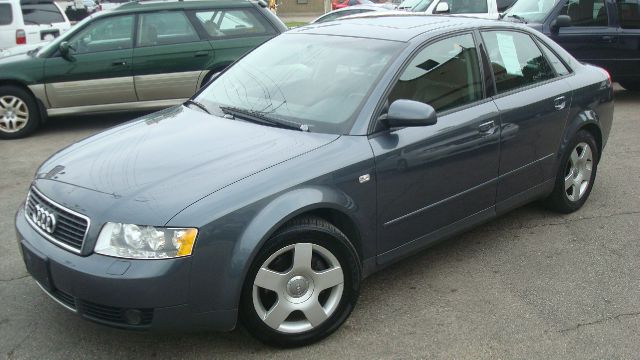 Audi A4 2003 photo 3