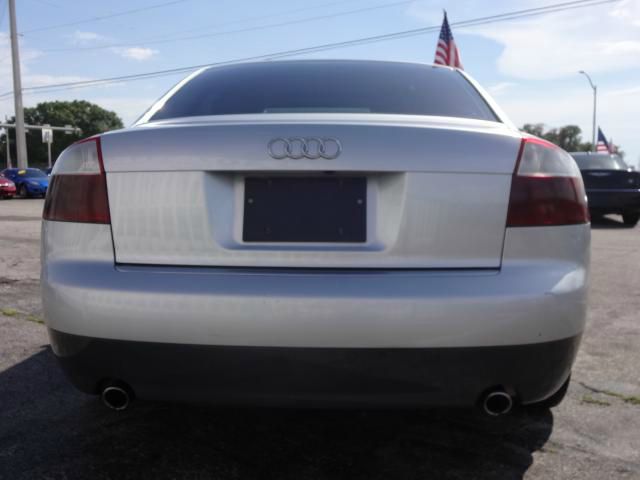 Audi A4 2003 photo 2